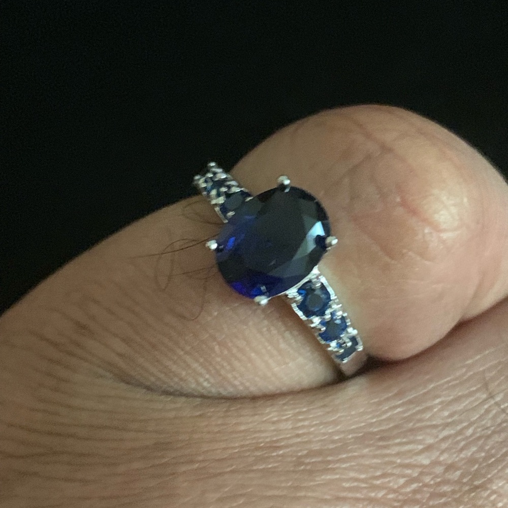 Ring - Picture 2 of 6